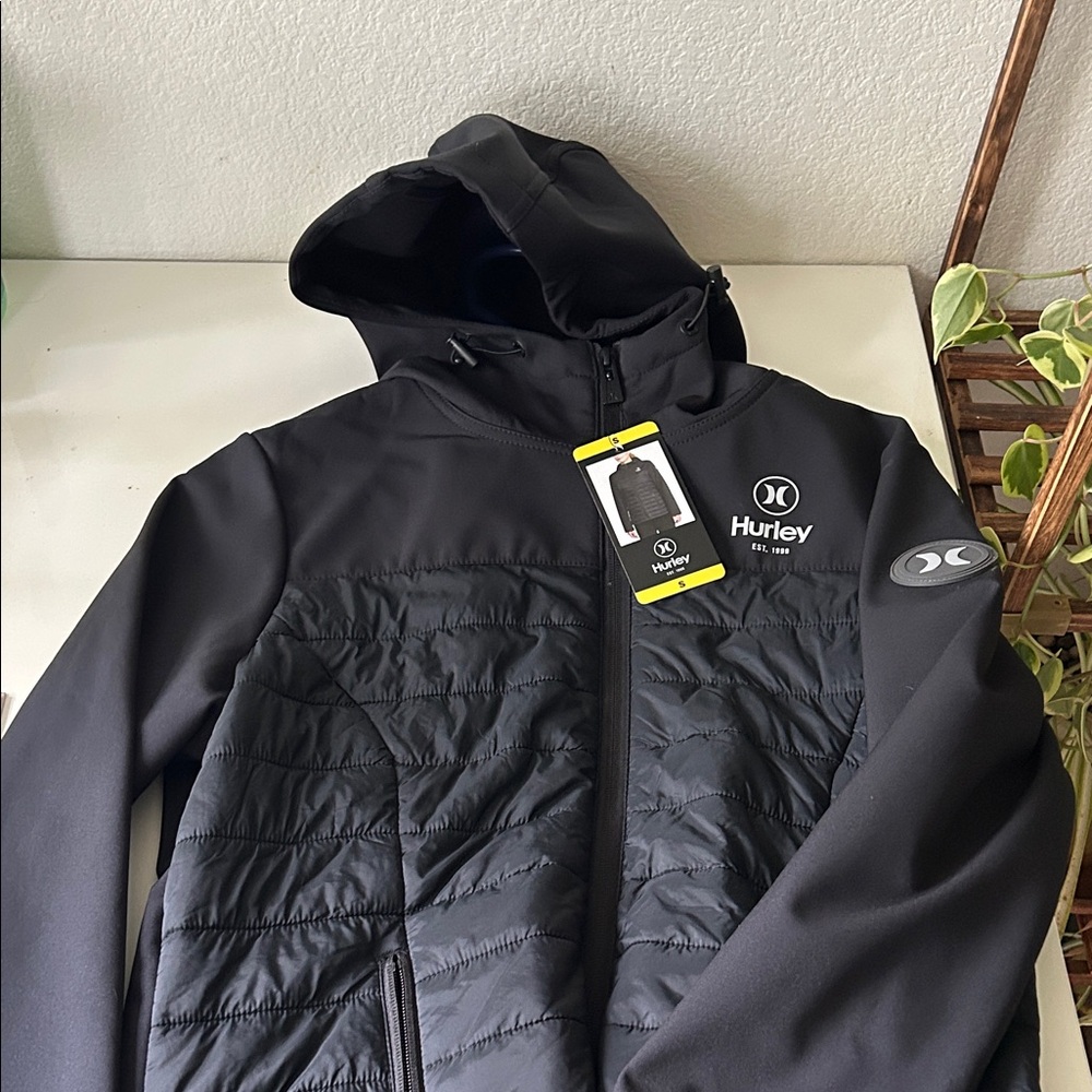 Hurley Women's Black Quilted Performance Jacket